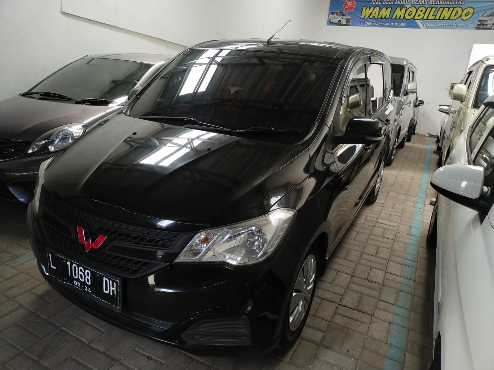Mobil Wuling Confero