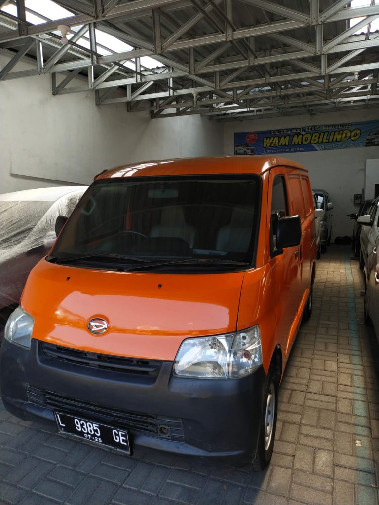 MOBIL BEKAS DAIHATSU GRANDMAX ORANGE